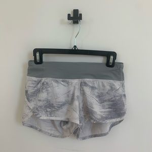 Lululemon Speed Up 2.5 Shorts, White and Grey
